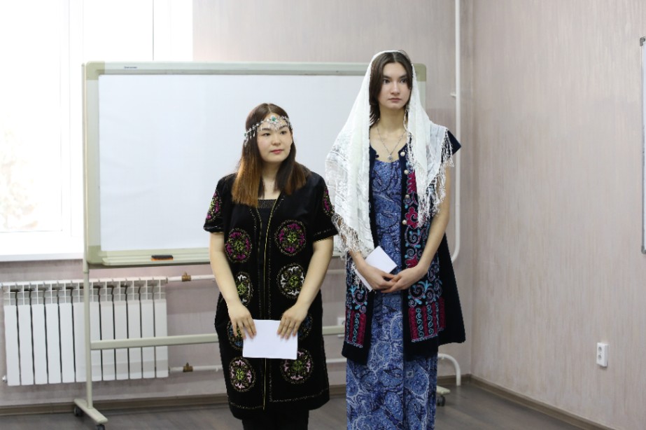 Открытое учебное занятие в КАСУ в честь Дня Единства народа Казахстана (10)