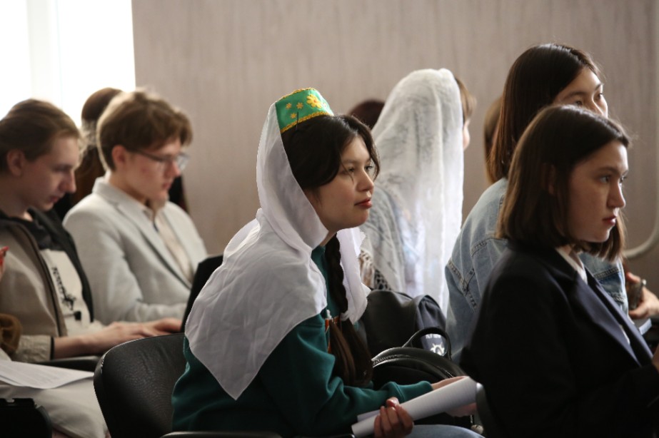 Открытое учебное занятие в КАСУ в честь Дня Единства народа Казахстана (5)