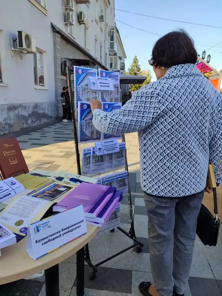 КАСУ принял участие в первом книжном фестивале SHYGYS BOOK FEST 2024 (5)