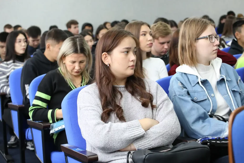 Лекция постоянного представителя Всемирного банка в Казахстане и Туркменистане, на тему «Создание будущего реформы для устойчивого развития Казахстана» (10)