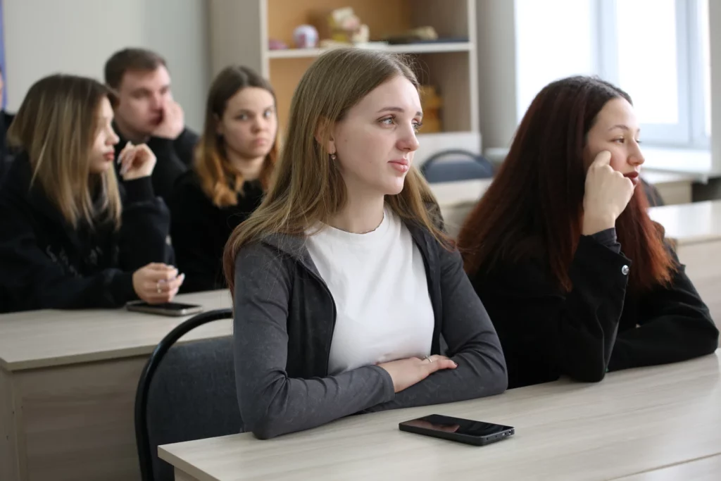 Профориентационная встреча для выпускников Высшего колледжа КАСУ педагогических специальностей (9)