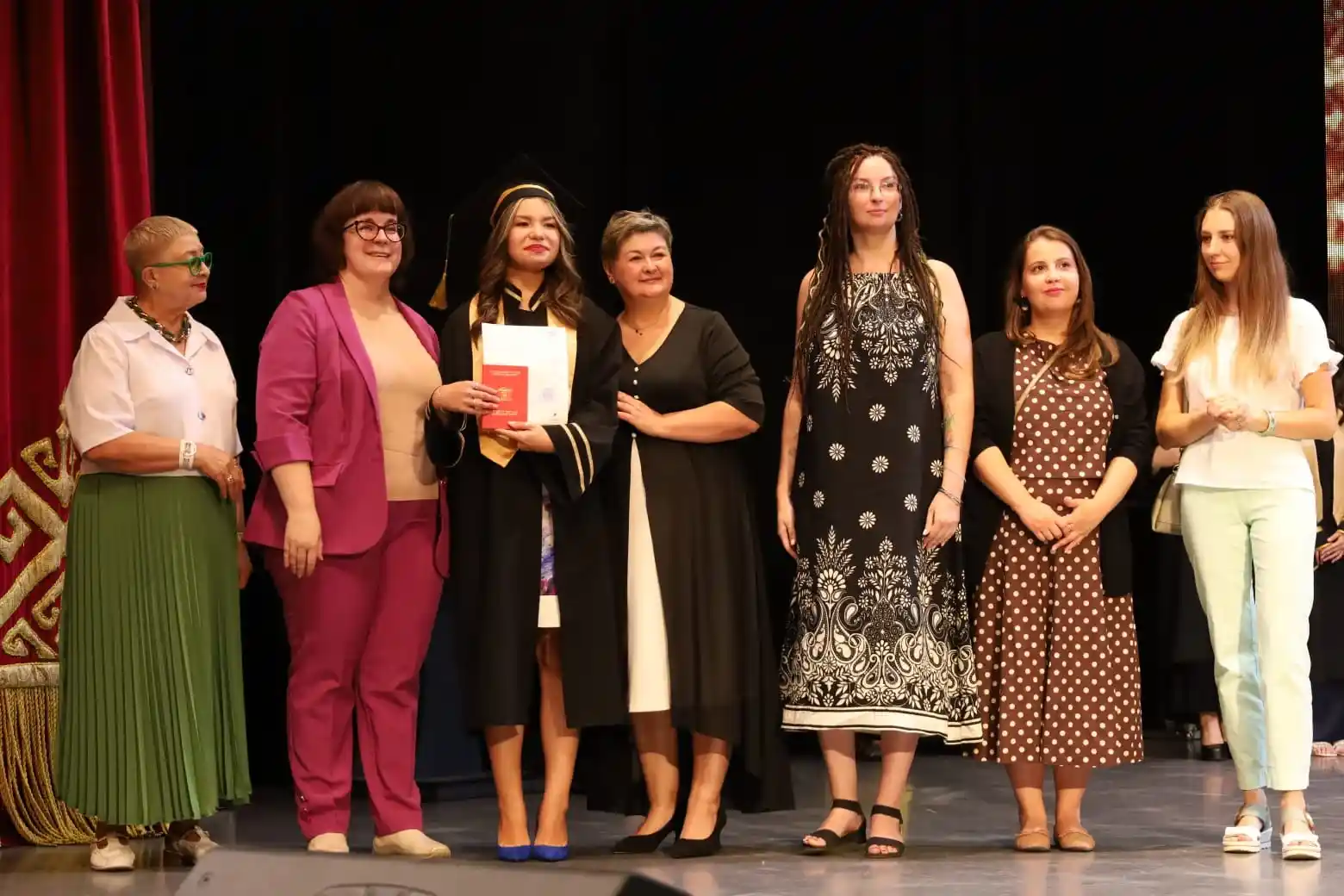 В ВКО выпускников одного из ВУЗов поздравили зарубежные преподаватели (1)