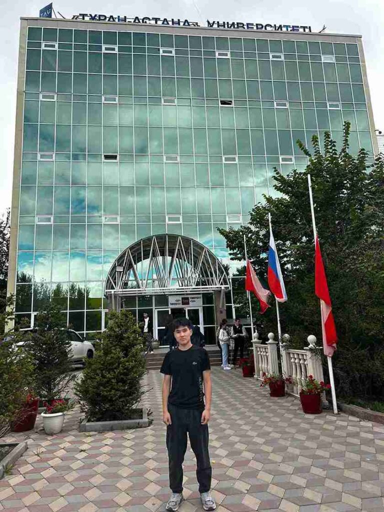 Студент КАСУ проходит обучение в Университете «Туран-Астана» в рамках академической мобильности