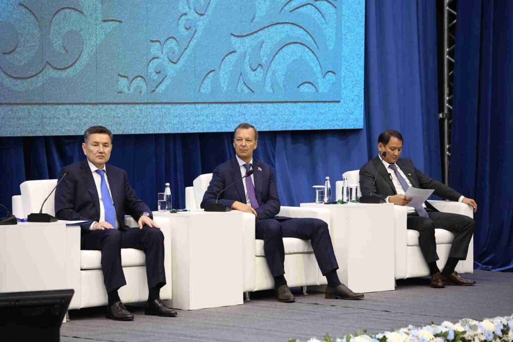 Делегация КАСУ приняла участие в работе форума «Altay Invest 2025» (9)