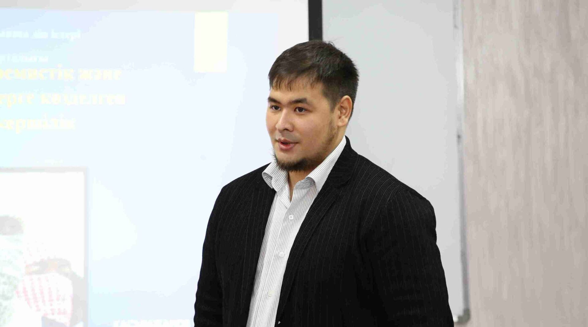 Как защитить себя и общество встреча в КАСУ при поддержке Управления по делам религий ВКО (11)