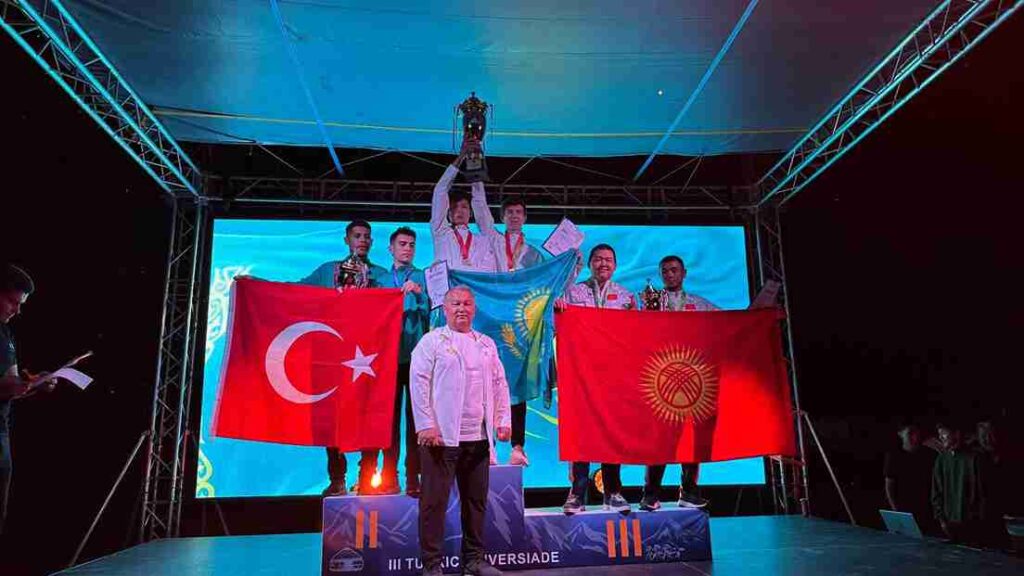 Поздравляем Темирлана Джиенбаева с победой на Тюркской Универсиаде по теннису! (1)