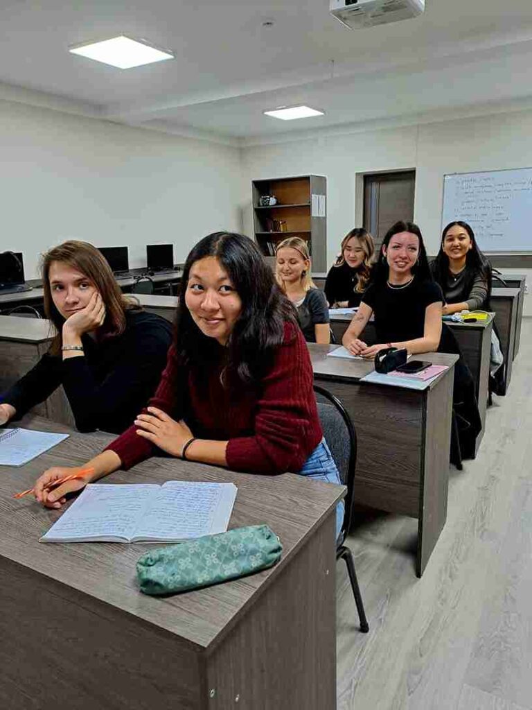 Практическое занятие по техническому переводу студенты КАСУ узнали о возможностях магистратуры (1)