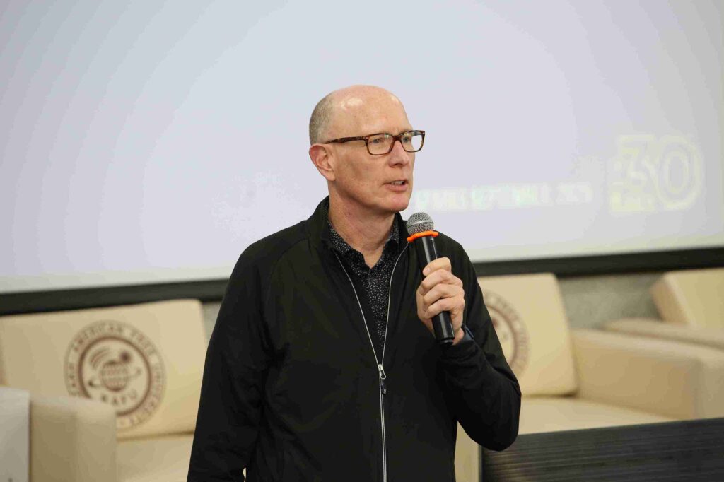 Школьникам КАСУ — уроки бизнеса из США (10)