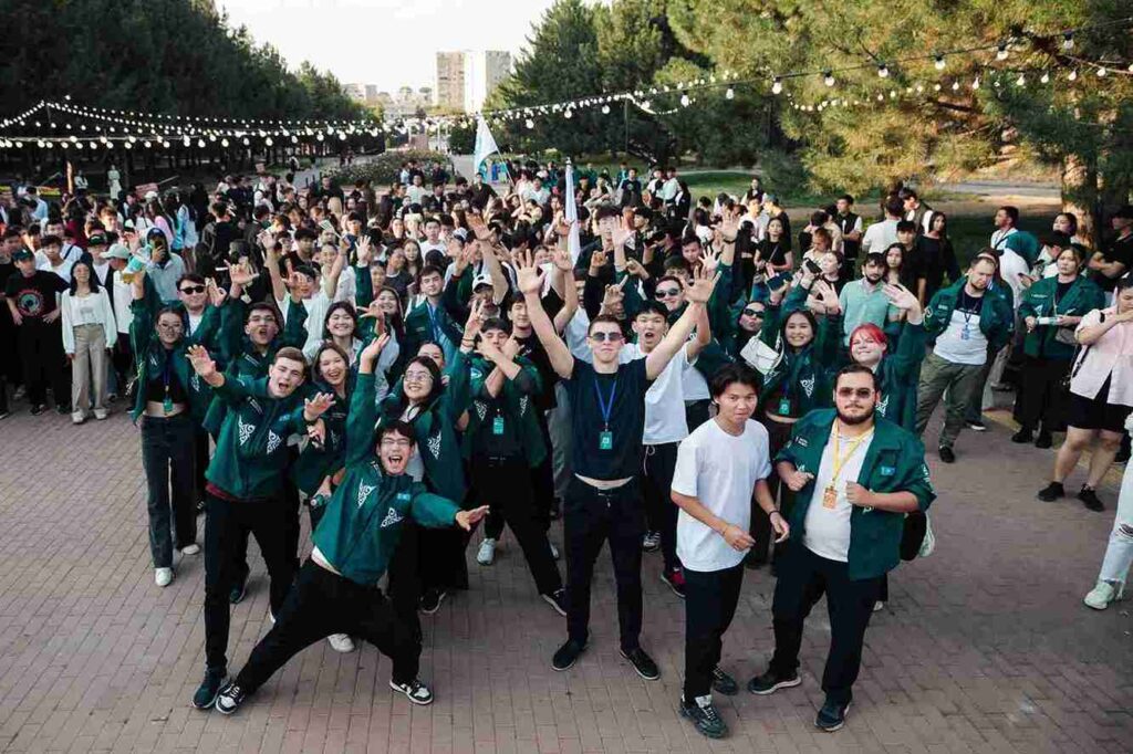 Студентка КАСУ приняла участие в республиканском молодежном лагере «Jastar Generation – 2025» (4)