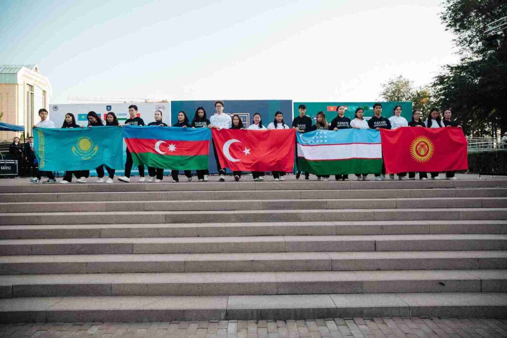 Студентка КАСУ приняла участие в республиканском молодежном лагере «Jastar Generation – 2025» (5)