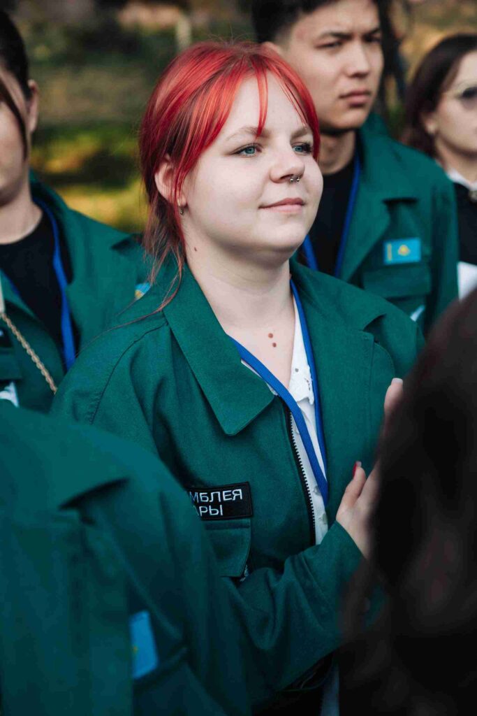 Студентка КАСУ приняла участие в республиканском молодежном лагере «Jastar Generation – 2025» (7)