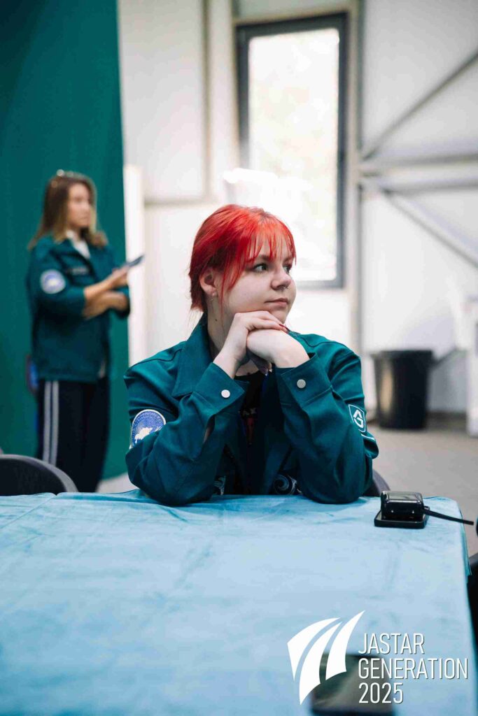 Студентка КАСУ приняла участие в республиканском молодежном лагере «Jastar Generation – 2025» (8)