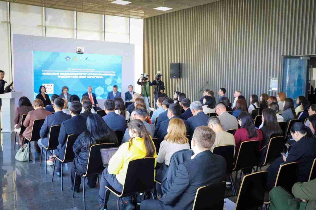 Участие студента КАСУ в Медиафоруме Ассамблеи народа Казахстана (1)