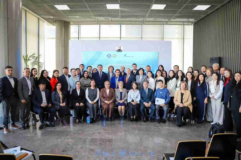 Участие студента КАСУ в Медиафоруме Ассамблеи народа Казахстана (2)