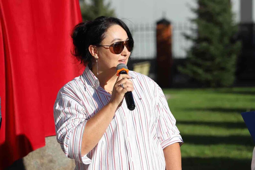 В КАСУ открыли памятный камень 9