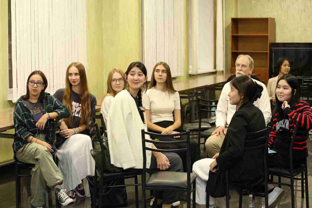 В КАСУ прошло посвящение первокурсников Американской программы (13)