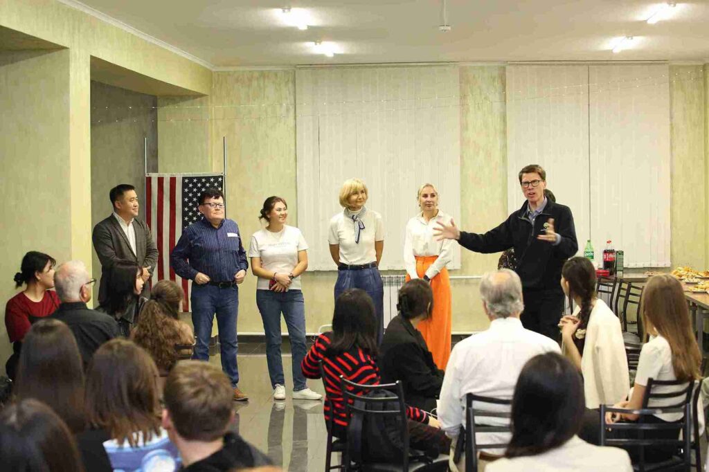 В КАСУ прошло посвящение первокурсников Американской программы (14)