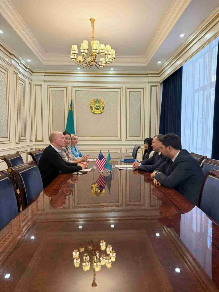 Встреча представителей КАСУ и Областного акимата (2)