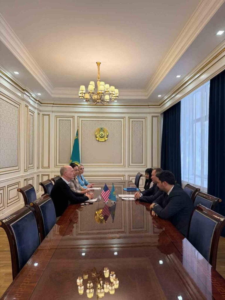 Встреча представителей КАСУ и Областного акимата (3)