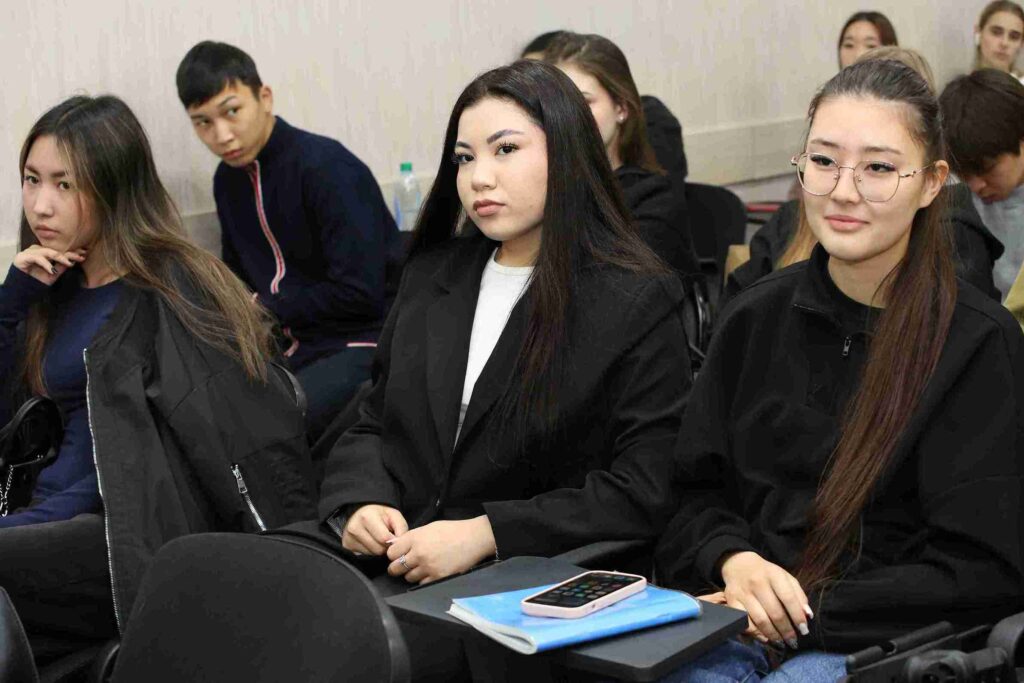 Центр исследования проблем религии вновь встретился со студентами КАСУ (2)