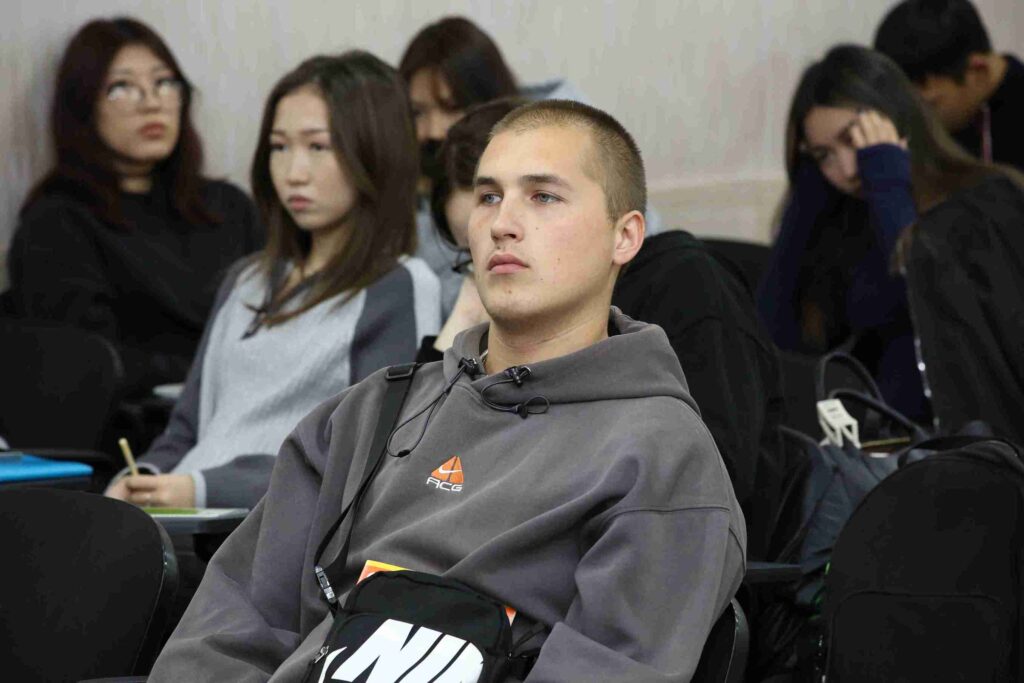 Центр исследования проблем религии вновь встретился со студентами КАСУ (5)