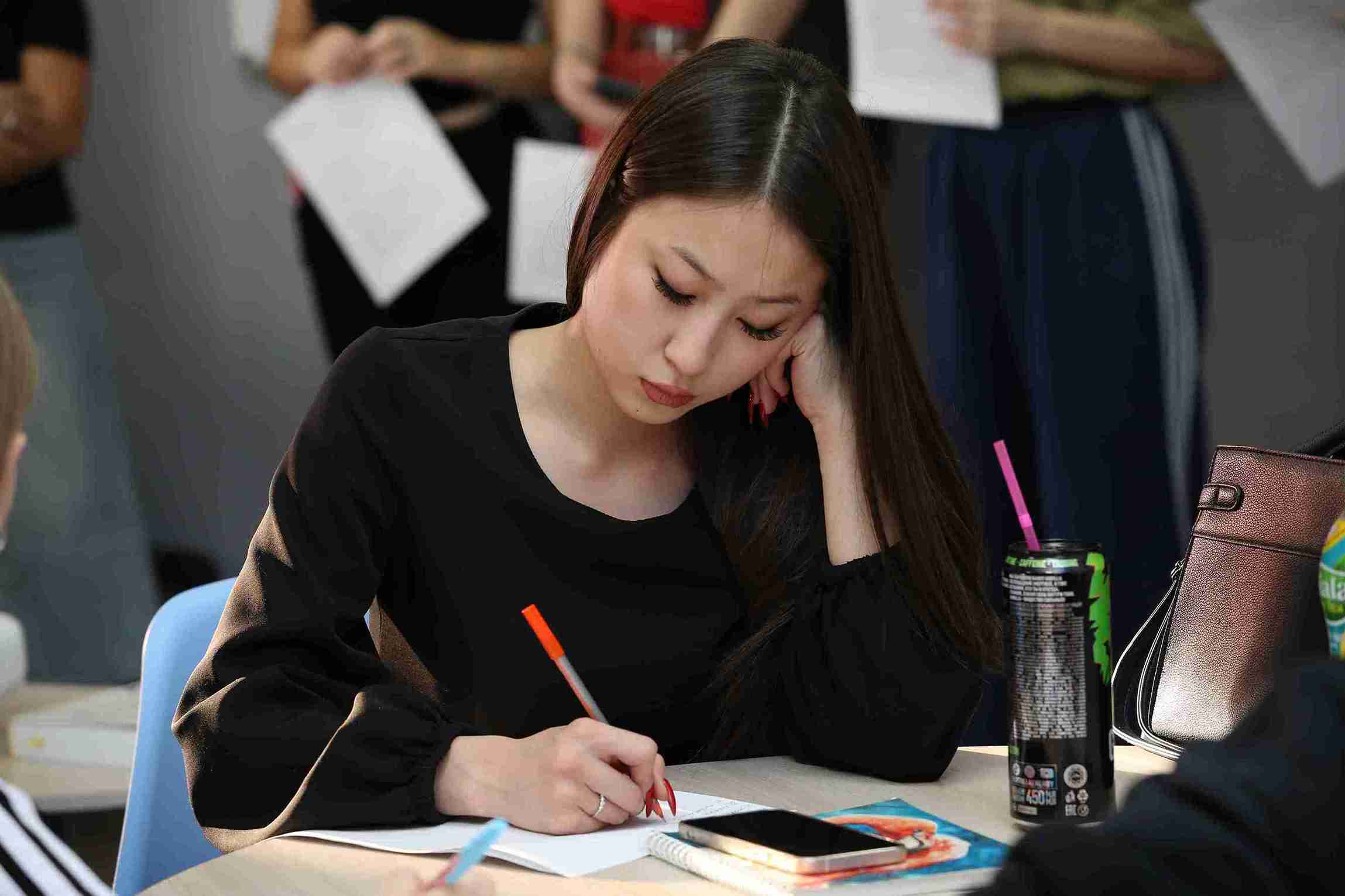 Дискуссия о ценностях современного общества состоялась в КАСУ (8)