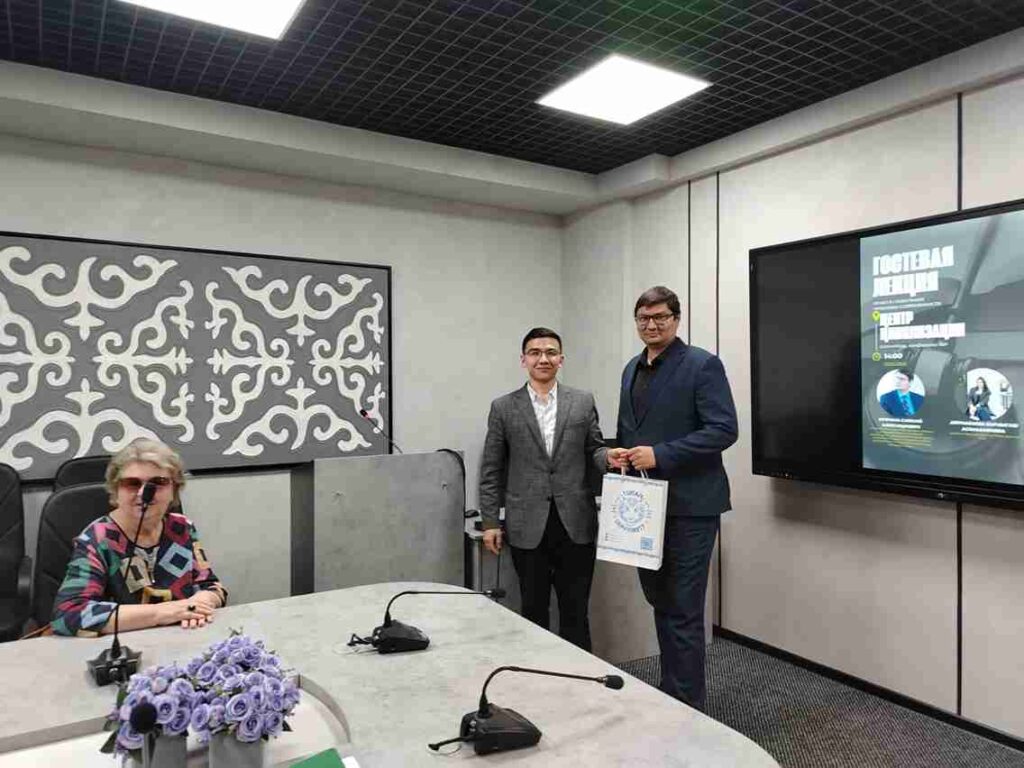 Гостевая лекция в Университете “Туран” (2)