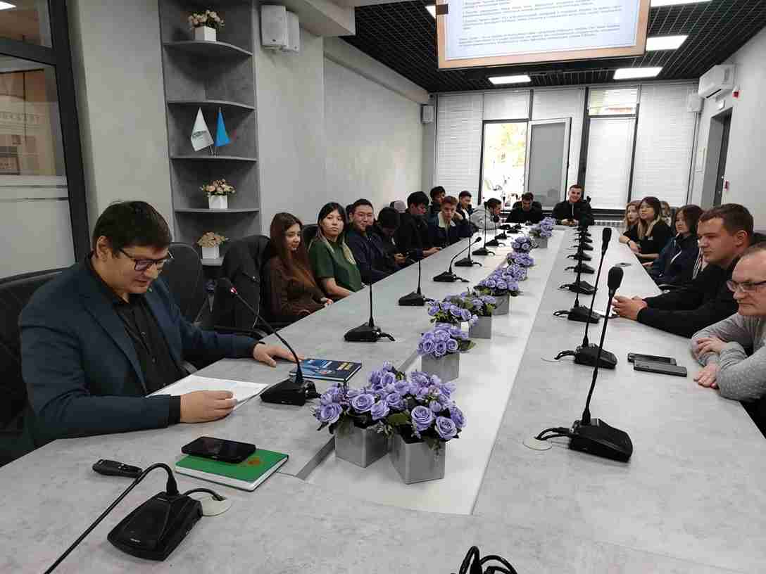 Гостевая лекция в Университете “Туран” (4)