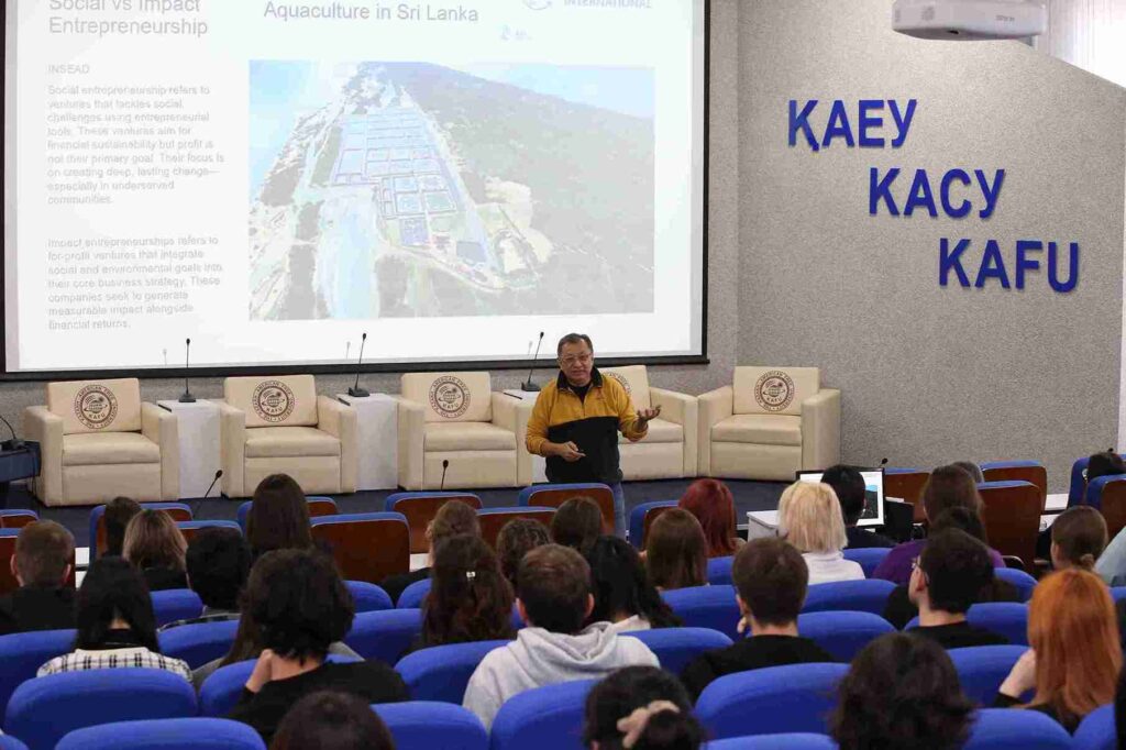 Лим Тай Тун провёл серию лекций в КАСУ (10)