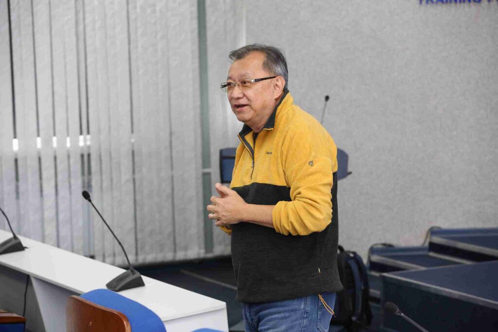 Лим Тай Тун провёл серию лекций в КАСУ (12)