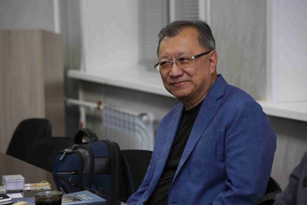 Лим Тай Тун провёл серию лекций в КАСУ (14)