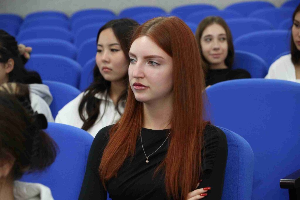 Лим Тай Тун провёл серию лекций в КАСУ (9)