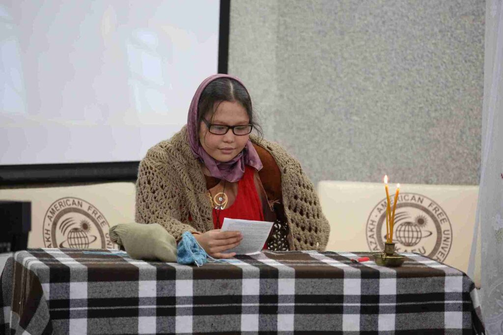 Литературная гостиная к 130 летию со дня рождения Сергея Есенина прошла в Казахстанско Американском свободном университете (31)