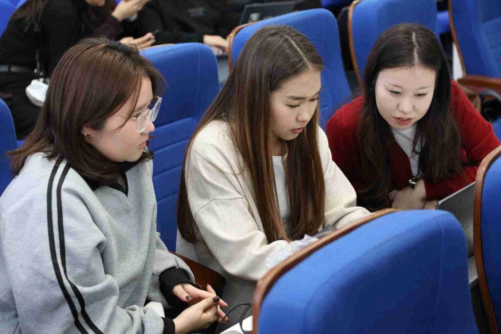 Первый хакатон по методике английского языка «AI in ELT» (3)