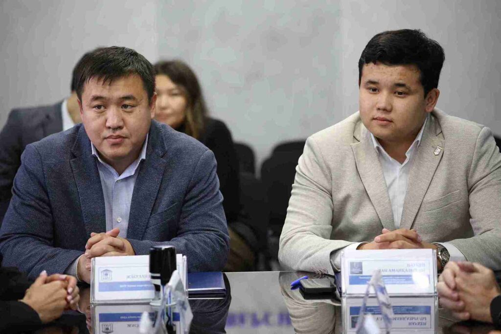 Подписан меморандум о сотрудничестве между КАСУ И «Альянсом студентов Казахстана» (12)