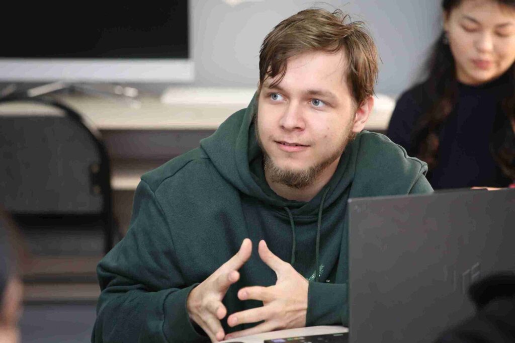 В КАСУ проходят занятия с иностранными преподавателями (8)