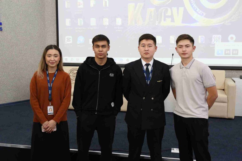 Встреча с пилотом Air Astana в КАСУ (3)