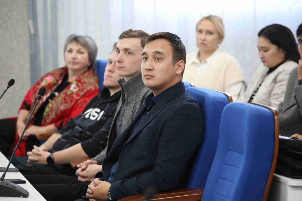 Встреча с Тай Тун Лимом в КАСУ развитие предпринимательства и устойчивых бизнес моделей (8)