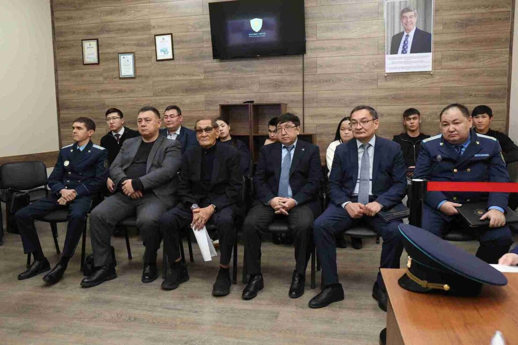 Демонстративный учебный судебный процесс по уголовному делу в рамках идеологемы «Заң мен тәртіп» («Закон и порядок») (11)