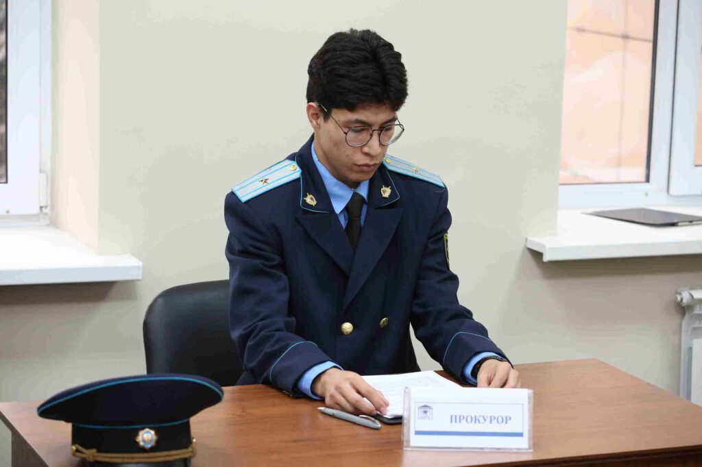 Демонстративный учебный судебный процесс по уголовному делу в рамках идеологемы «Заң мен тәртіп» («Закон и порядок») (12)