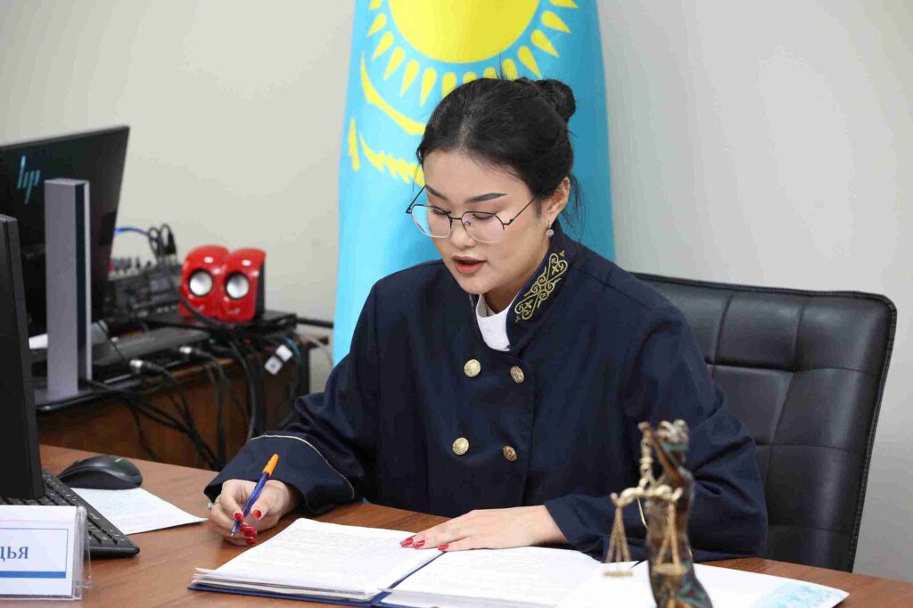 Демонстративный учебный судебный процесс по уголовному делу в рамках идеологемы «Заң мен тәртіп» («Закон и порядок») (15)