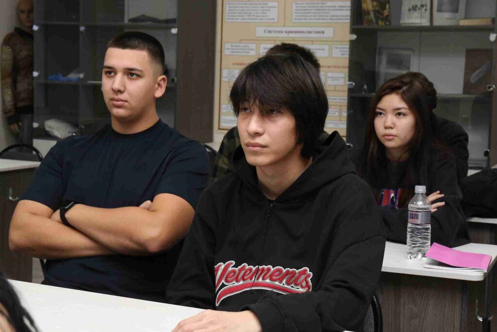 Гостевая лекция ассоциированного профессора Университета «Туран» (г (4)