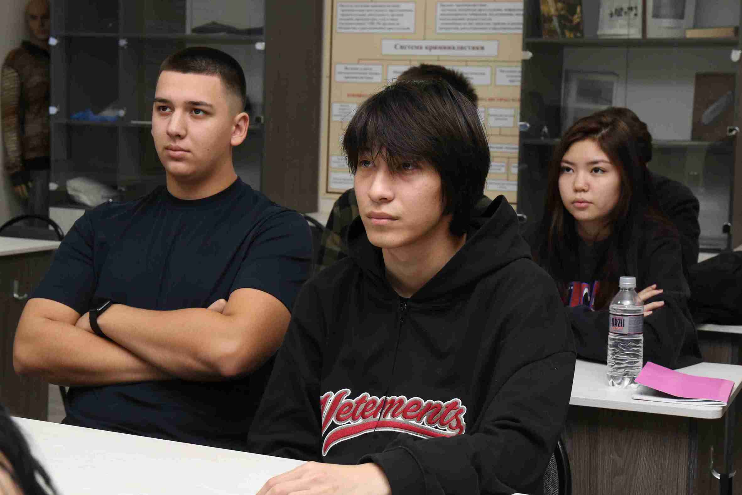 Гостевая лекция ассоциированного профессора Университета «Туран» (г (4)