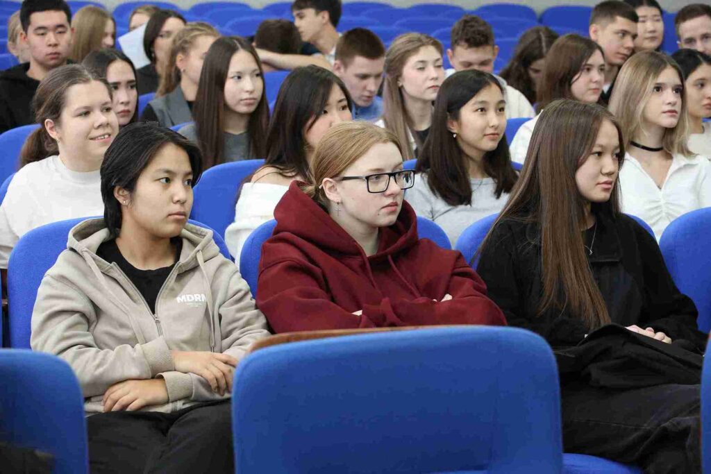 Гостевая лекция о применении искусственного интеллекта в науке состоялась в КАСУ (8)