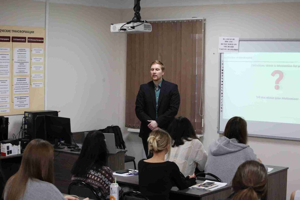 Иностранные преподаватели в КАСУ встречи, которые расширяют горизонты (1)