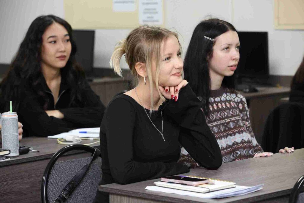 Иностранные преподаватели в КАСУ встречи, которые расширяют горизонты (2)