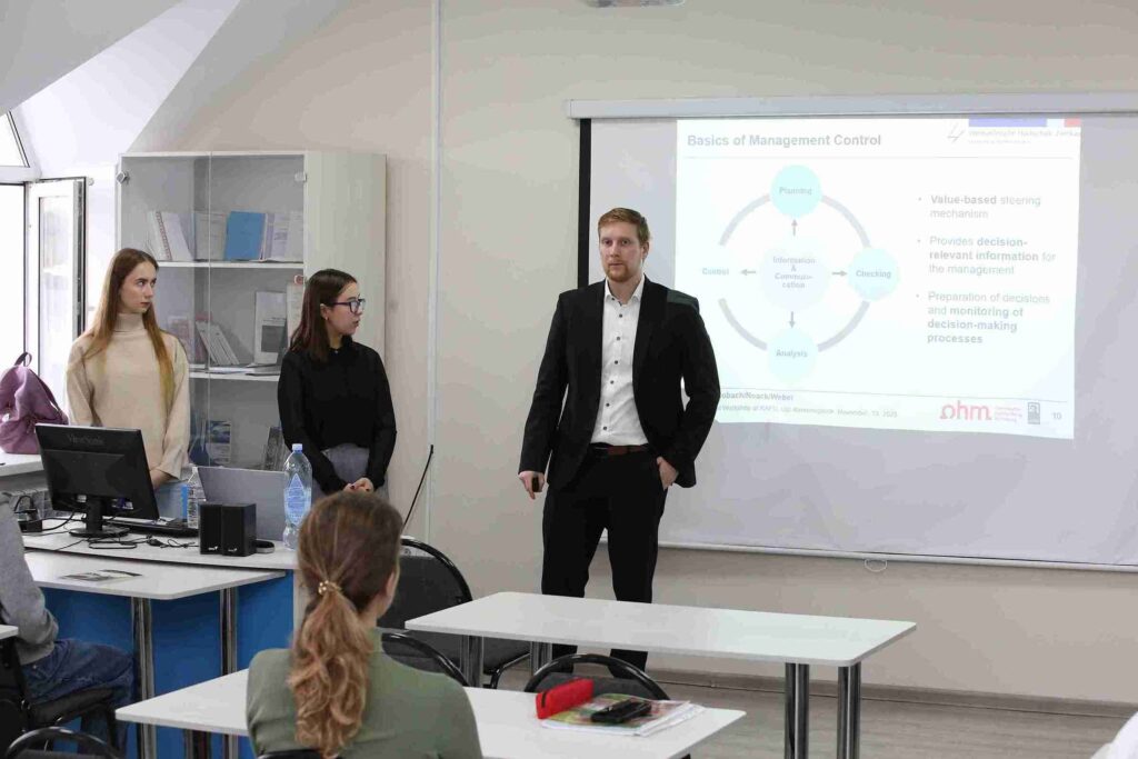 Иностранные преподаватели в КАСУ встречи, которые расширяют горизонты (25)