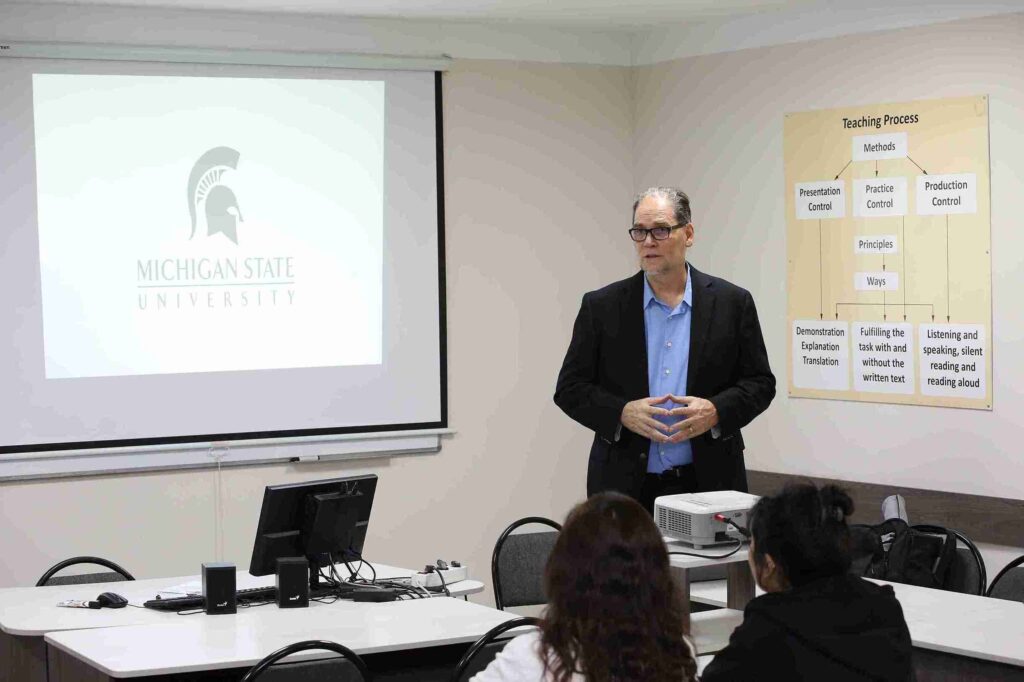 Иностранные преподаватели в КАСУ встречи, которые расширяют горизонты (30)