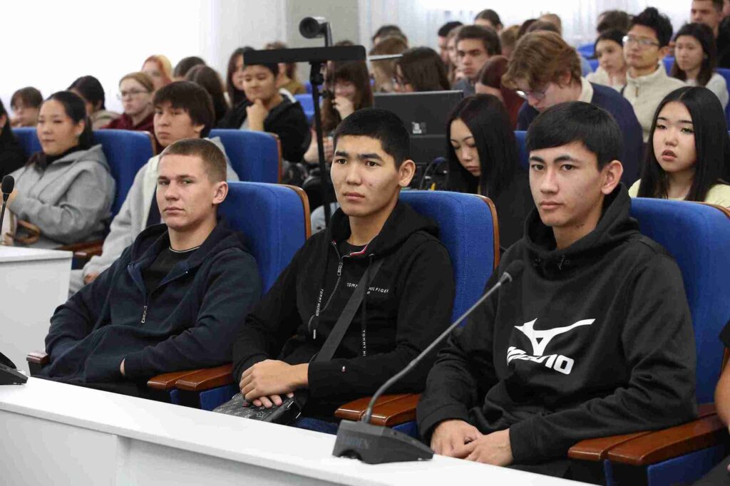 Иностранные преподаватели в КАСУ встречи, которые расширяют горизонты (40)