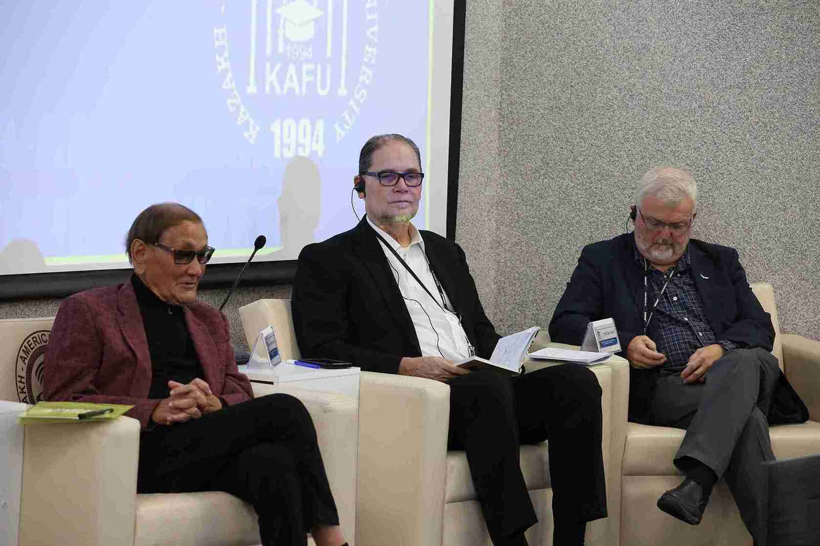 Пленарная сессия Международного научного конгресса «Гуманизация образования в цифровом мире профессиональные и этические ориентиры международного партнёрства» (16)